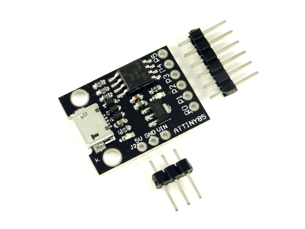 Отладочная плата на Attiny85 CH1